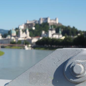 Die Linzer Gasse in Salzburg, die kleine Schwester der Getreidegasse - (c) Jörg Bornmann