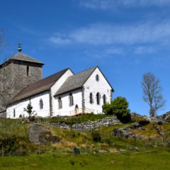 Die St. Olavskirche thront als Zeuge der Geschichte auf einem kleinen Hügel, der einst Königssitz war - (c) Gabi Vögele