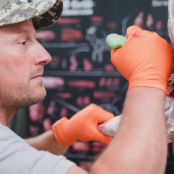 Thorsten Wagner, Wildsommelier, Jäger, Zerwirkprofi und Metzger, unser Profi für alle Fragen rund ums Wildfleisch - (c) Der Zerwirkprofi