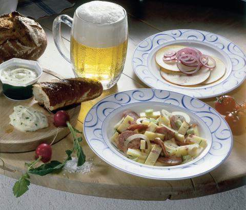 Pikanter Wurstsalat mit Käse - (c) Wirth PR