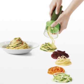 In 3 Schritten zu perfekten Gemüse-Spagetti mit dem Spiralschneider von OXO