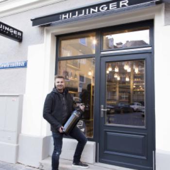 Leo Hillinger Wineshop & Bar. „more than wine“ - (c) Leo Hillinger
