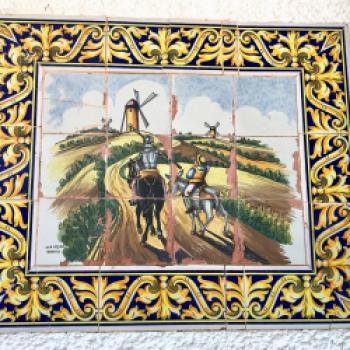 In der Nähe der Lagunen seilte Sancho Pansa Don Quijote in die finstere Tiefe der Höhle Montesinos ab. Schon in der ersten Kammer wurde Don Quijote müde und schlief ein - (c) Gabi Dräger