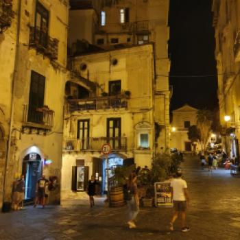 Kennen Sie Salerno? Nein, dann sollten Sie es kennenlernen, das mediterranes Stadtjuwel zwischen zwei Naturschönheiten - (c) Susanne Wess