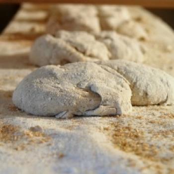 So auch das Paarler, das Brot wird hier nach alter Handwerkstradition gebacken – © Jörg Bornmann