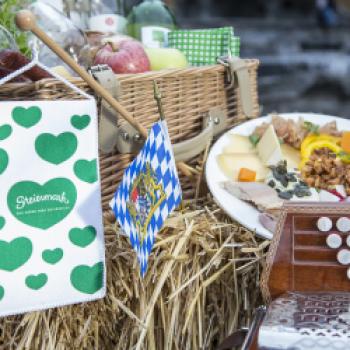 Gastgeber aus der ganzen Steiermark laden Besucher zu einer kulinarischen Reise in das Grüne Herz Österreichs ein - (c) Steiermark Tourismus / Achim Schmidt