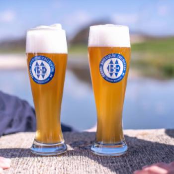 Den Bieren der Bayerischen Edelreifung wird gleich zweimal vitale Hefe hinzugefügt - (c) Bayerische Edelreifung