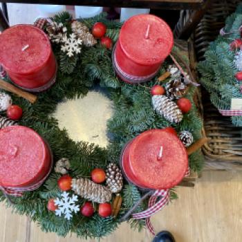 Stilvolle Adventszeit im Two in One - Adventsschmuck und selbstgebackener Kuchen in Schwabing - (c) Gabi Dräger