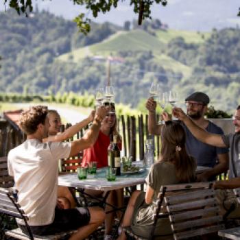 Feinschmeckerparadies Südsteiermark mit 61 Gault & Millau-Hauben ausgezeichnet - (c) Steiermark Tourismus, Tom Lamm