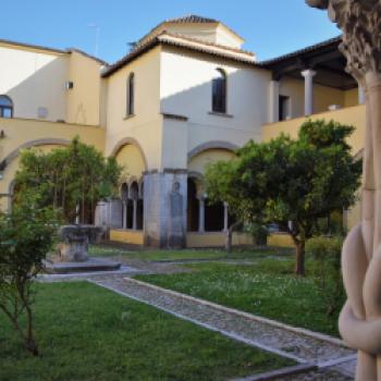 Im ehemaligen Kloster der Kirche Santa Sofia ist heute das Museo del Sannio untergebracht - (c) Gabi Vögele