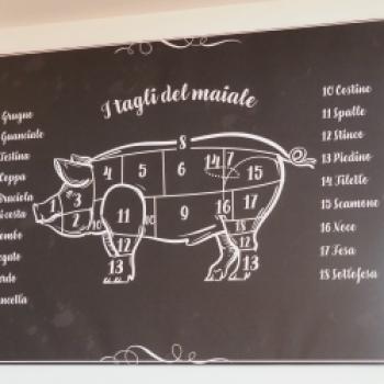 Nur besondere Fleischstücke der Schweine werden für die Herstellung der Salumi Piacenca genutzt - (c) Jörg Bornmann