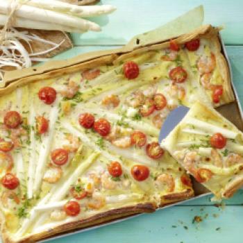 Blätterteigpizza mit Garnelen und Spargel - (c) DuetscheSee Fischmanufaktur