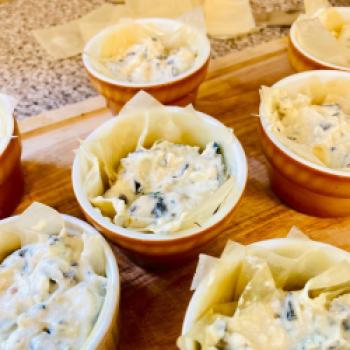 Käse-Oliven-Törtchen mit Filoteig - (c) Barbara Basteck