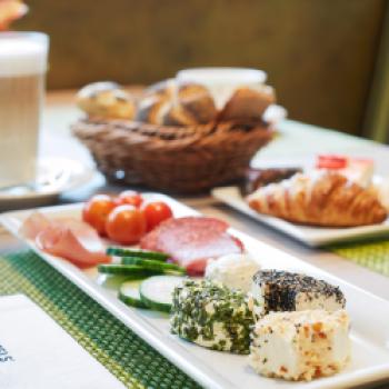 Ein kulinarischer Hotel-Ankerplatz mit Sterne-Restaurant - das Living Hotel Düsseldorf - (c) Living Hotels
