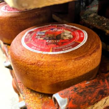 Toskanischer Schinken, hauchdünn aufgeschnitten, goldgrünes Olivenöl, Fenchelsalami und ein Stück Pecorino, der berühmte toskanische Schafskäse – schon beim Gedanken daran läuft einem das Wasser im Mund zusammen - (c) Hannelore Fisgus