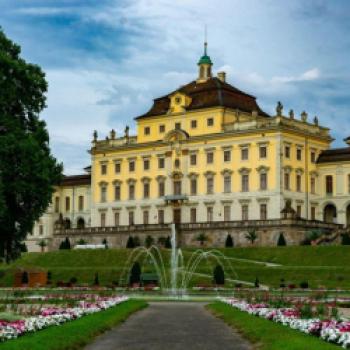 Zwischen Barock und Beats: Die vielfältige Eventszene in Ludwigsburg - (c) https://www.pexels.com/de-de/foto/landschaft-natur-kunst-wahrzeichen-27636822/