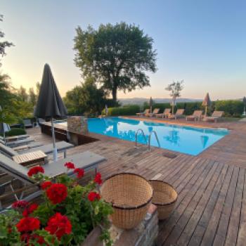 Pool mit Ausblick auf der Tenuta Santi Giacomo e Filippo - (c) Thomas Rentschler