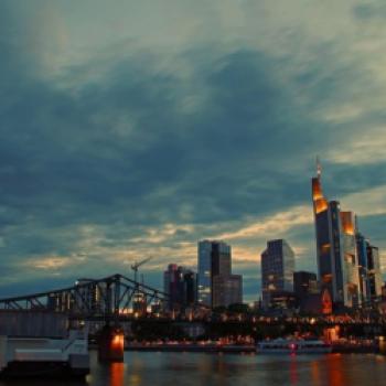 Ein Wochenende in Mainhattan – Kulinarische Highlights in Frankfurt entdecken - (c) https://pixabay.com/de/photos/skyline-frankfurt-frankfurt-main-2116499/