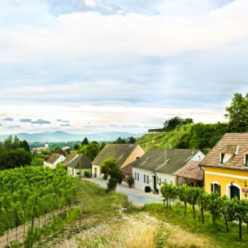 Alte Kellergassen prägen den romantischen Eindruck der kleinen Ortschaften in der Wachau - (c) Jörg Bornmann