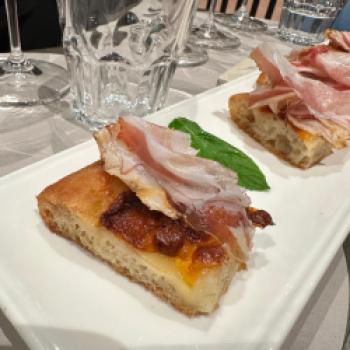 Bereits mit dem Apero Pugliese kann man Kulinarik aus Apulien schmecken - (c) Hannelore Fisgus