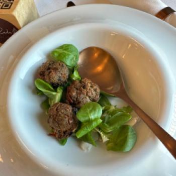 Typische Gerichte aus Apulien, wie das Polpette Pugliese - (c) Hannelore Fisgus