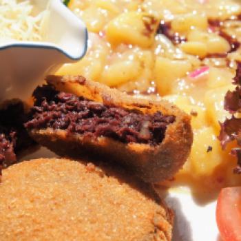 Ein muss trditioneller Speisen sind die Blunzentascherl im Gasthaus zur alten Post in Krems - (c) Jörg Bornmann