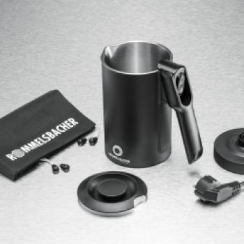 Der Reise Wasserkocher WK 1000 von Rommelsbacher  Klein genug fürs Gepäck. Groß genug für den Kaffee- und Teemoment - (c) Rommelsbacher
