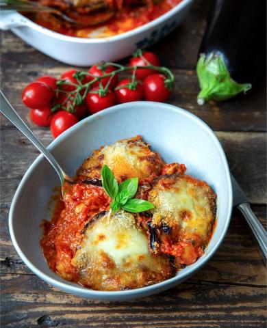 Parmigiana di Melanzane ist ein Auberginen-Auflauf aus der süditalienischen Küche - (c) aubergine.nl