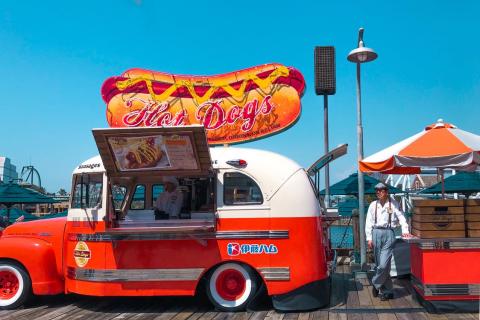 Die Geschichte des Hot Dogs - (c) Cheryl Wee, CC0 Public Domain