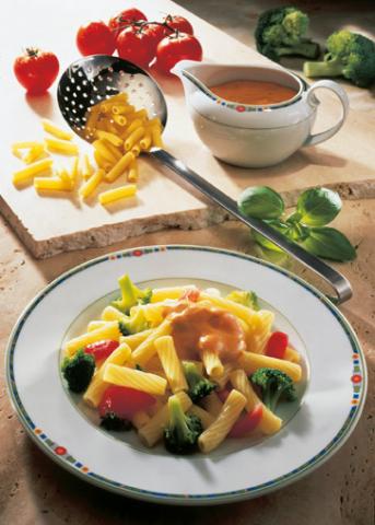 Röhrchennudeln mit Brokkoli und Käsesauce - Wirths PR Röhrchennudeln mit Brokkoli und Käsesauce - Wirths PR