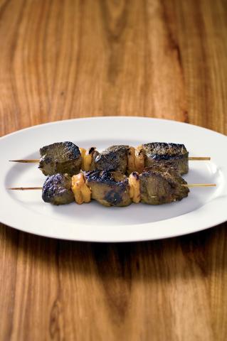 Sosaties (Südafrikanische Lammspieße - (c) Dirk Peters / Südafrikanische Weininformation Sosaties (Südafrikanische Lammspieße - (c) Dirk Peters / Südafrikanische Weininformation