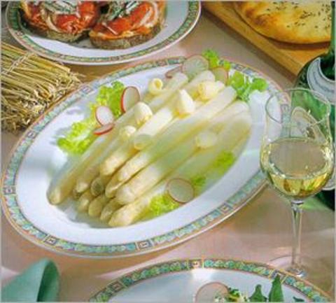 Spargel auf mainfränkische Art - (c) Deutsches Weininstitut