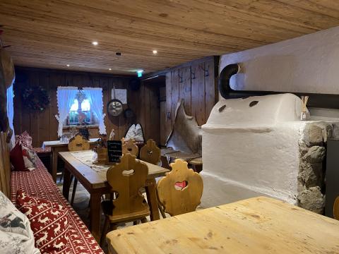 Tausend Jahre alte Tschangelair Alm im Tiroler Stubaital bietet Forelle und Kaiserschmarrn - (c) Gabi Dräger