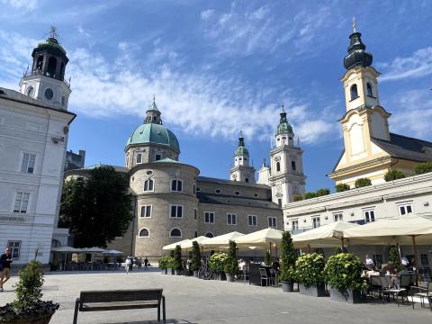 Kunst und Kaffee in Salzburg - Die traditionellen österreichischen Kaffees findet man in kleinen versteckten Cafés - (c) Gabi Dräger