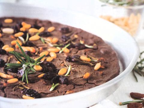 Castagnaccio (toskanischer Kastanienkuchen) - (c) Jörg Bornmann